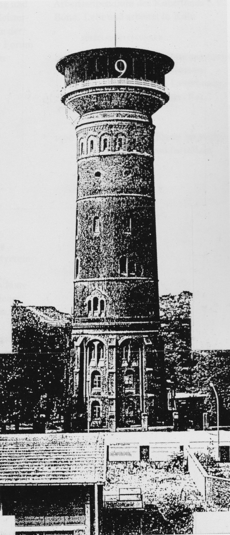 © Aribert von Ostrowski