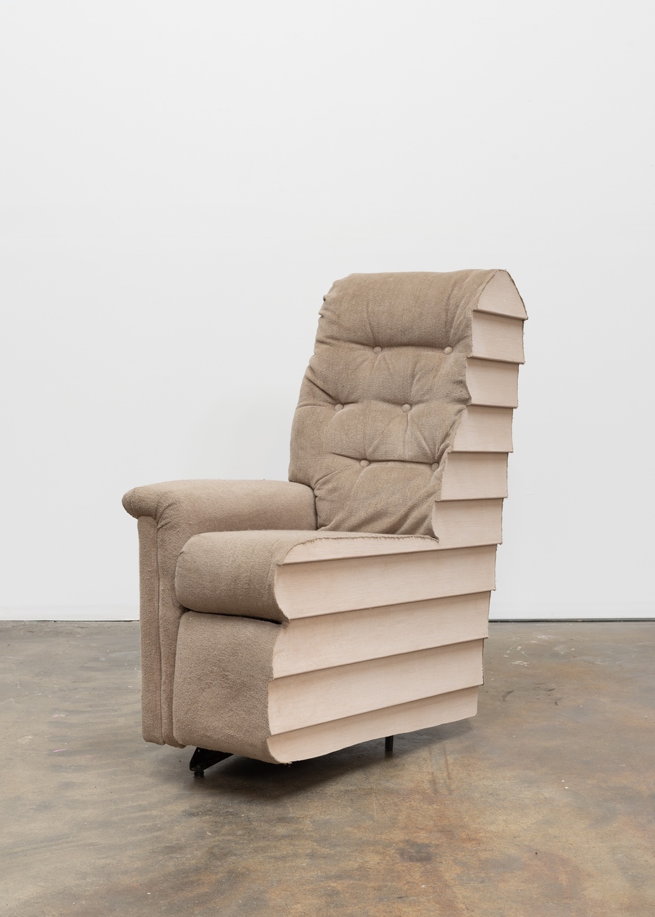 Ryan Cullen, Image-Made Flesh, 2021. Reclining chair, vinyl clapboard siding cast in aquaresin 100 x 50 x 94cm © Ryan Cullen